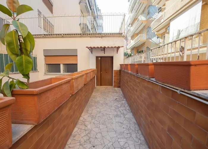 Rosshouse - Porta Metronia San Giovanni * Roma